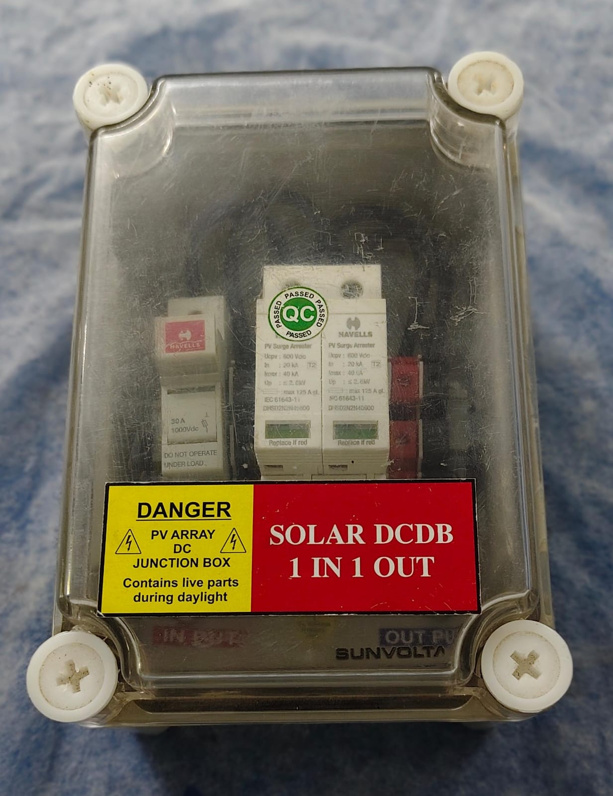 DCDB 1 IN 1 OUT